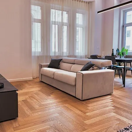Carducci Dreams Including Free Parking Fast Fibra Apartment